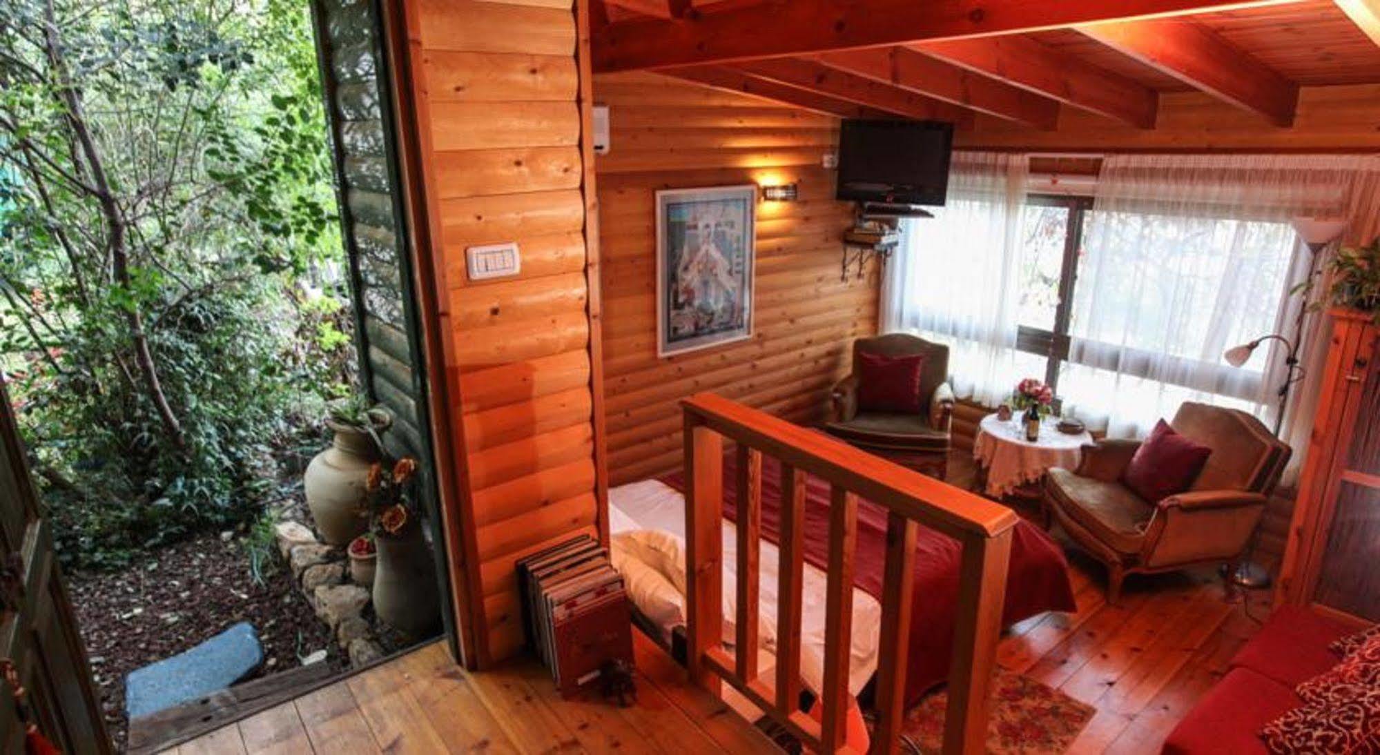 Havaya Ba Nof Lodge Roș Pina Exterior foto